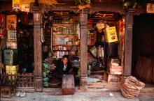 Nepal - Lo storno, Via Del Lastrone
