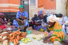 Senegal - Lo spaccio Piazza della sala, 19